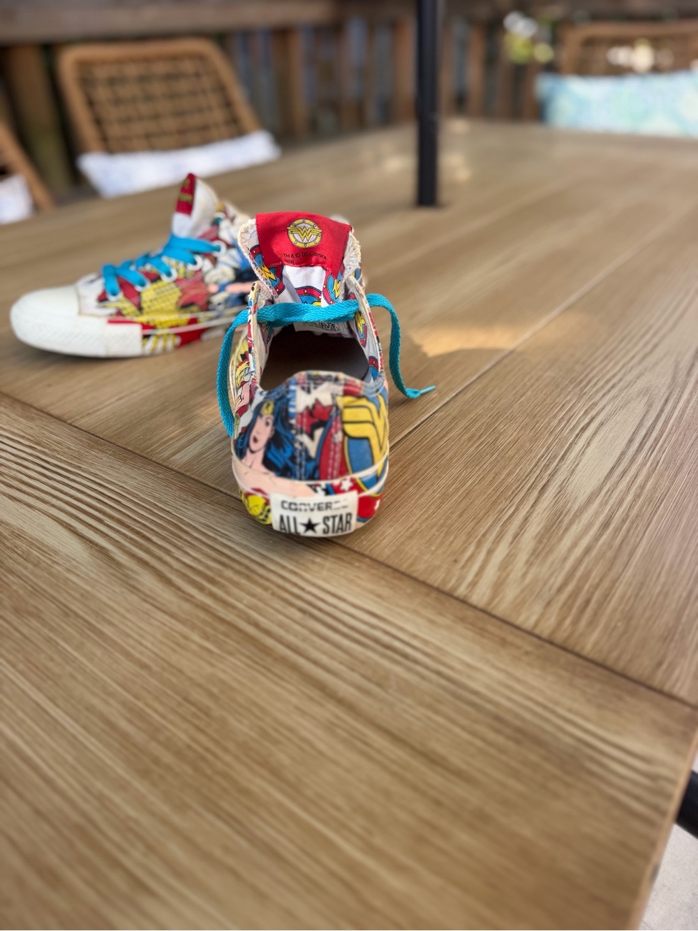 Converse X DC Comic Collab Winder Woman Low Top - Picture 3 of 6